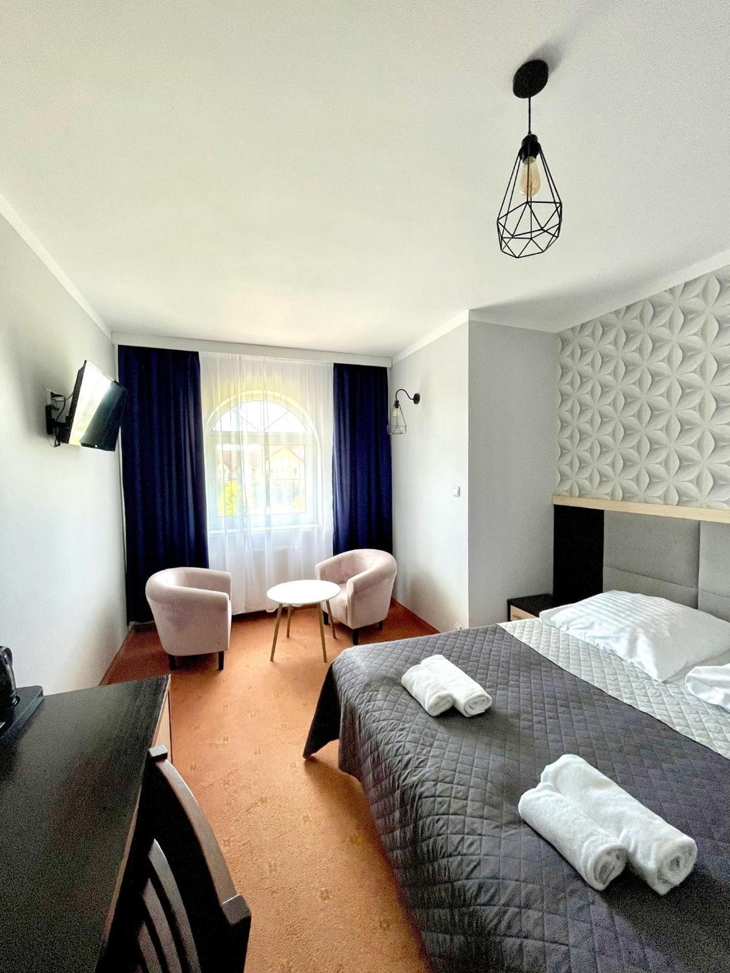 Riviera -adults Only Rewal