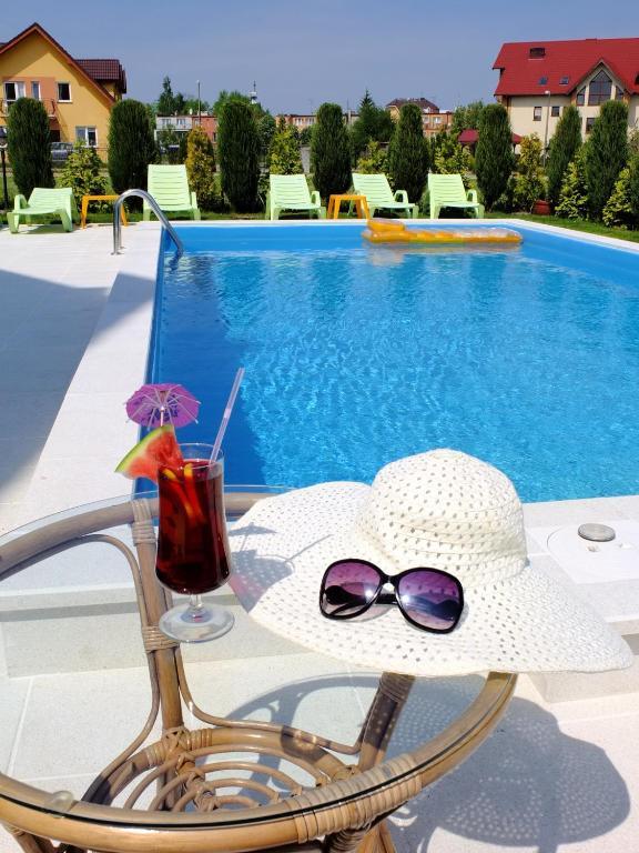 Riviera -adults Only Rewal